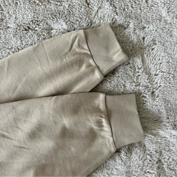 NWT Fear of God Essentials Oversized 77 Hoodie SZ Large - Picture 5 of 9